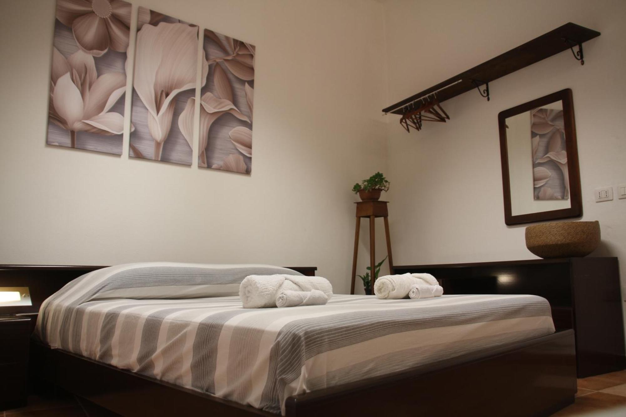 Lodgings In Sardinia Decimomannu Bagian luar foto